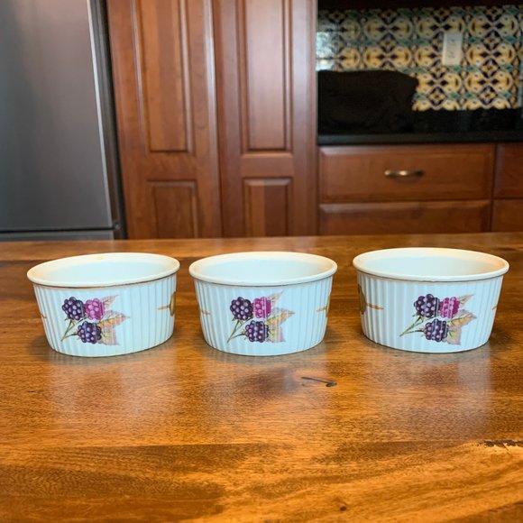 Vintage Set of 3 Royal Worcester Evesham Gold Ramekins - 4 Oz. - Picture 3 of 13